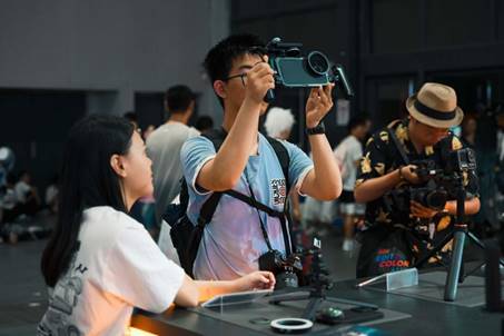 手机级影像发展迅猛场景重塑迎来“生态标配”(图4)