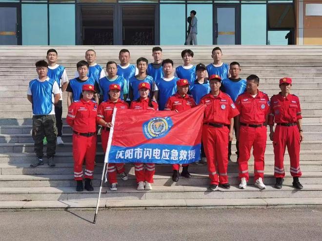 痛心！金城龙参加剧组拍摄时遇险救人不幸牺牲年仅26岁(图3)