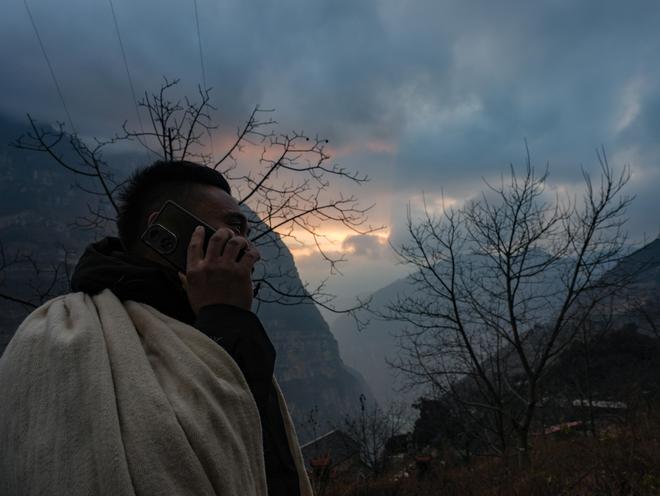 两会·我的履职影像记丨全国人大代表郑望春：带火“悬崖古村”村游的流量密码(图8)