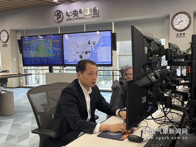 春节我在岗丨中央气象台首席预报员董全：除夕值守为了万家团圆(图1)