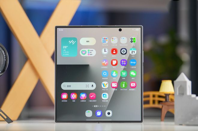 对标苹果iPhoneFold！三星阔折叠参数已曝光下半年有望登场(图1)
