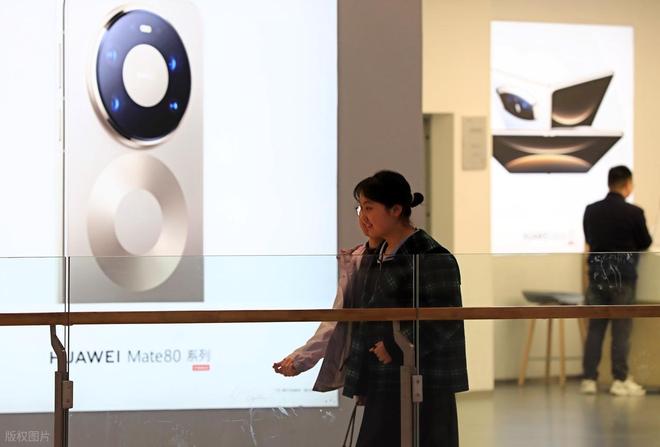 从假月亮到塑料人!影像算法内卷五年革了真实感的命(图2)