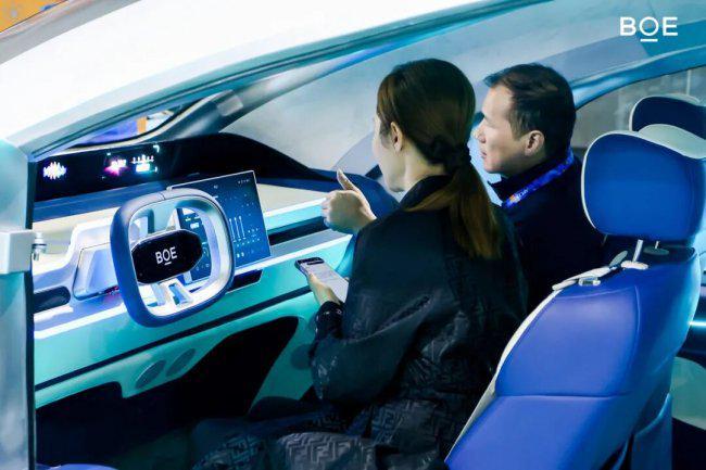 京东方柔性屏技术再获突破：折痕优化40%以上多款旗舰机型已搭载(图3)