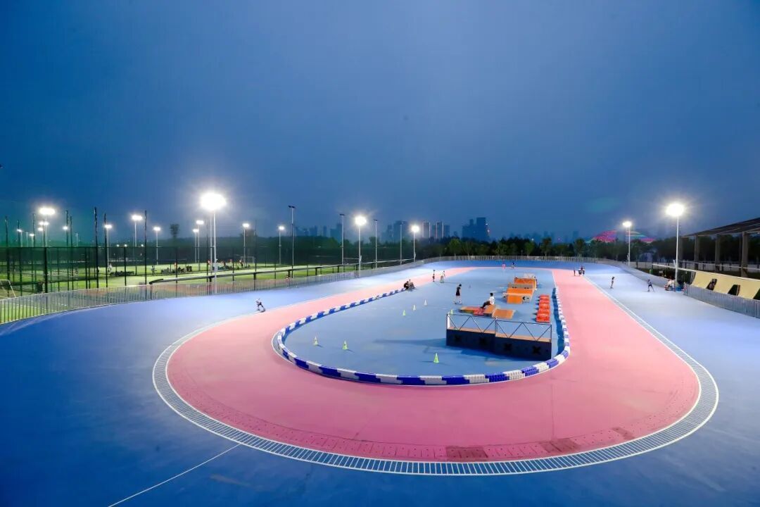 从武汉洪山江滩到韩国南原五星红旗在亚洲赛场升起！(图4)